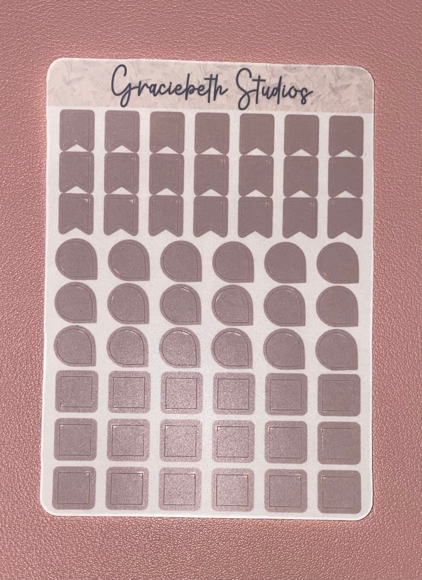 Monochromatic Functional Planning Kits