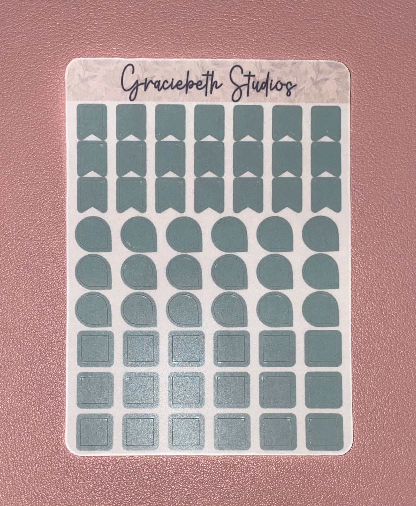 Monochromatic Functional Planning Kits